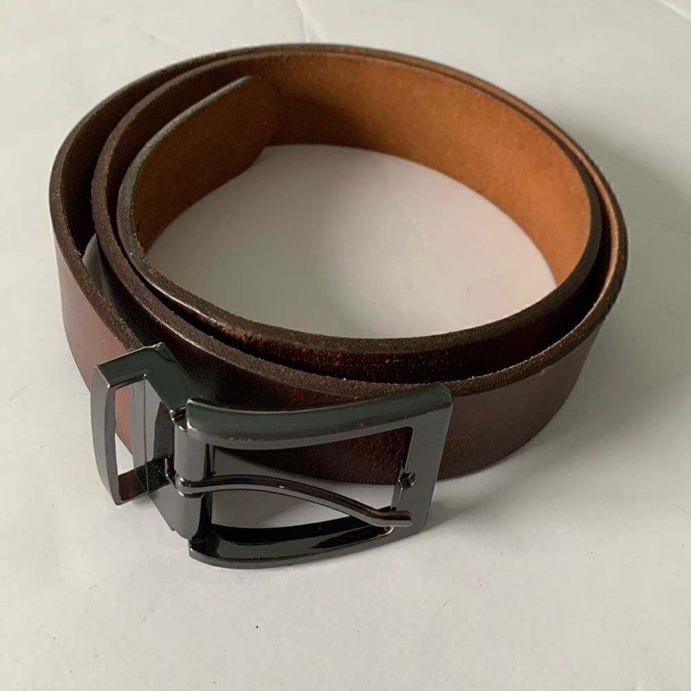 Brown leather men’s belt with square buckle